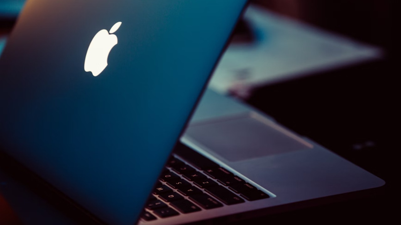 Apple Investing Billions in the U.S. for Manufacturing and AI