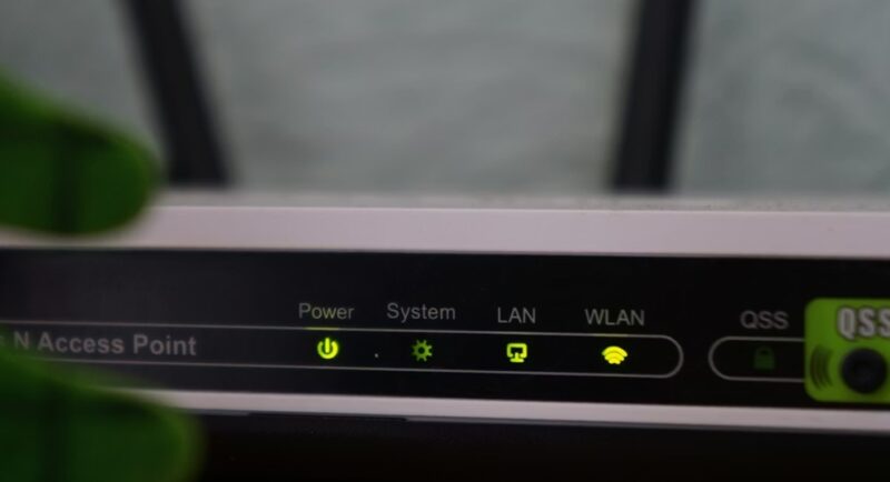 Example of router lights.