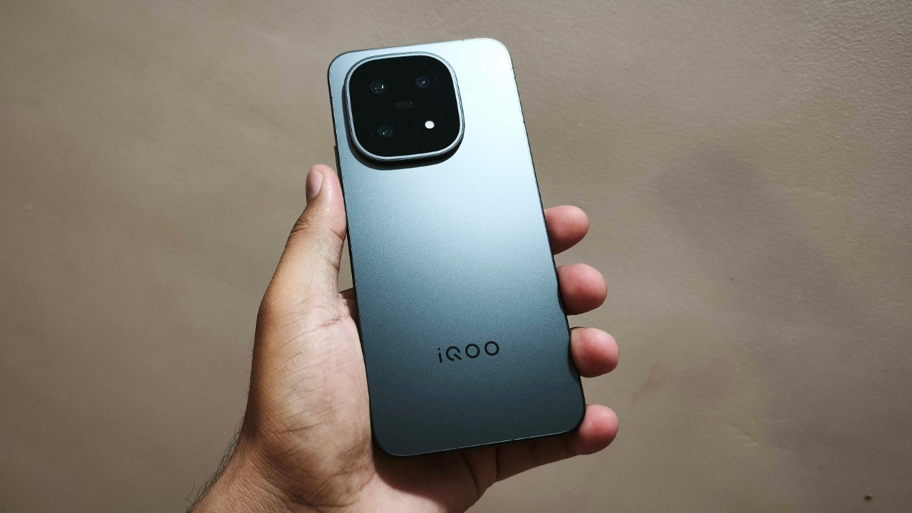 Iqoo 2 (1)